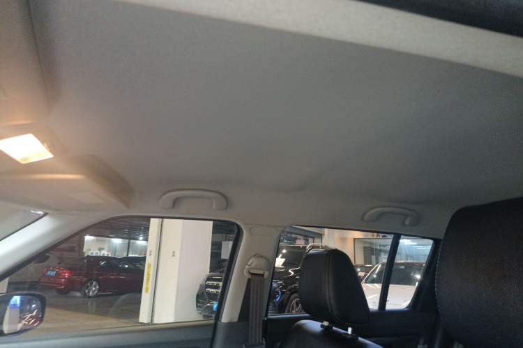 Used Suzuki Swift 2016 1.5L Automatic Fashionable Coolplay Edition