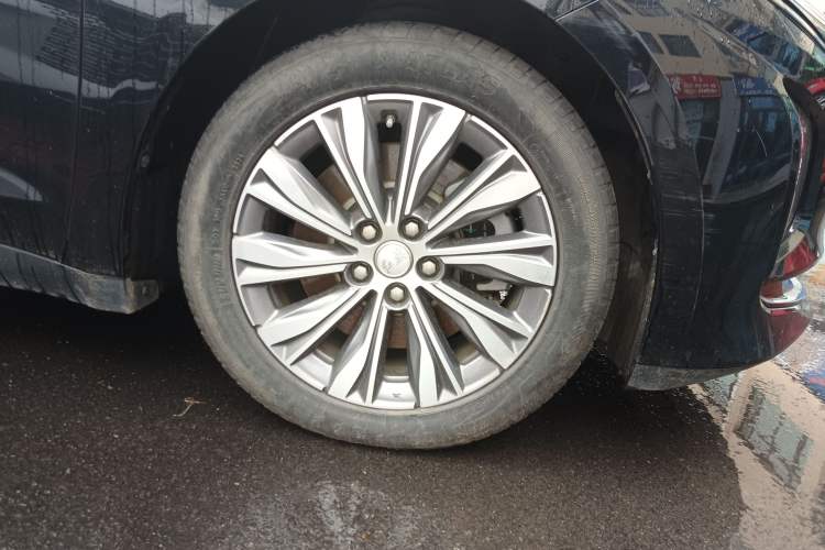 Used Hongqi E-QM5 2024 500km Range Edition Right Front Wheel Hub