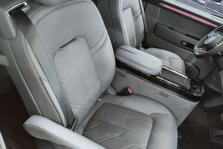 Used Zeekr MIX 2025 Intelligent Driving Version
