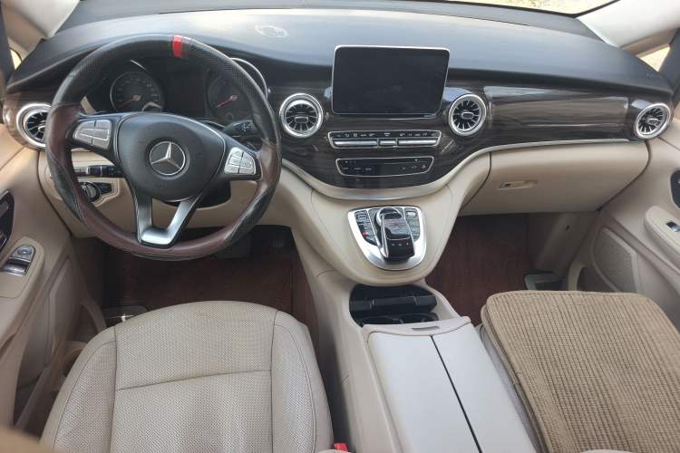 Used Mercedes-Benz V-Class 2016 V 260 Avantgarde Edition