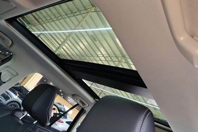 Used Toyota Wildlander 2023 2.0L CVT Two-Wheel Drive Luxury PLUS Edition Headliner