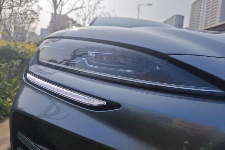 Used BYD Song PLUS New Energy 2025 DM-i 160KM Flagship PLUS Right Front Headlight