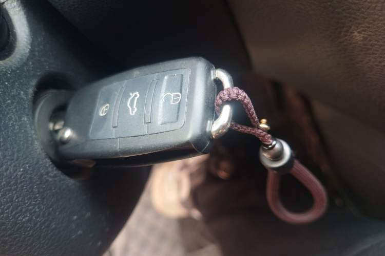 Used Volkswagen Sagitar 2014 Revised Version 1.4TSI Automatic Luxury Edition
