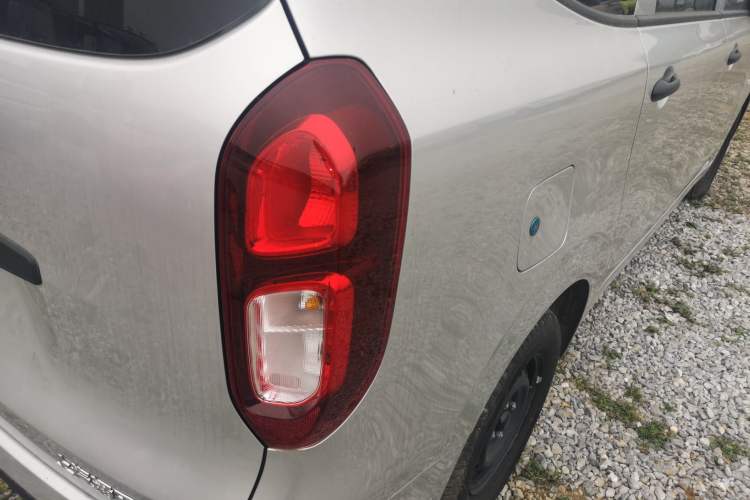 Used Wuling Hongguang New Energy 2025 Extended-Range Hybrid 50 km Standard Version
