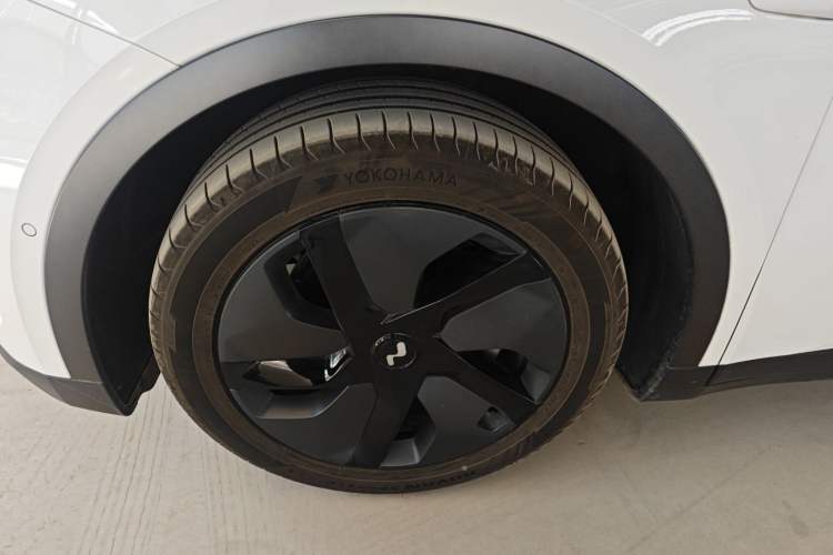 Used ONVO L60 2024 60 kWh Rear-Drive Version