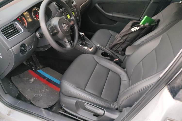 Used Volkswagen Sagitar 2012 1.4TSI Automatic Fashion Edition Left Front Seat