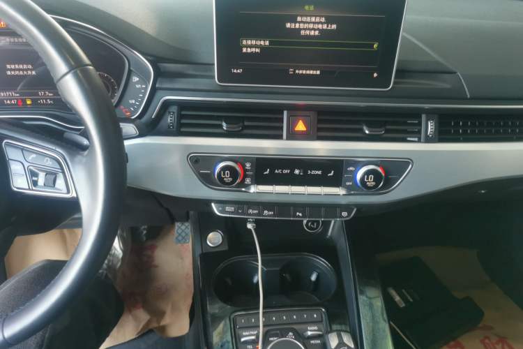 Used Audi A4L 2018 30th Anniversary Edition 40 TFSI Fashion Model
