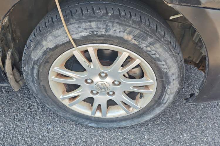 Used Zotye Z300 2014 1.5L Value Edition Manual Elite Model Right Front Wheel Hub