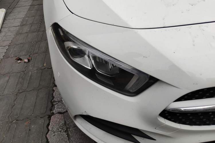 Used Mercedes-Benz A-Class 2021 A 200 L Sport Sedan Fashion Model Right Front Headlight