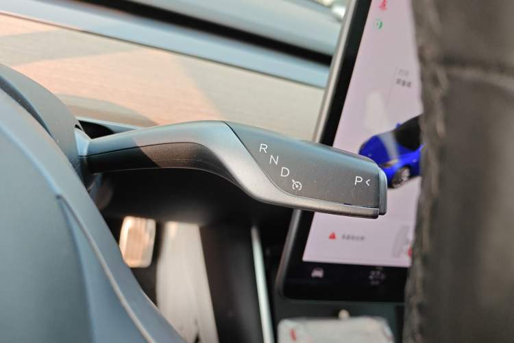 Used Tesla Model 3 2019 Long-Range Rear-Wheel-Drive Version