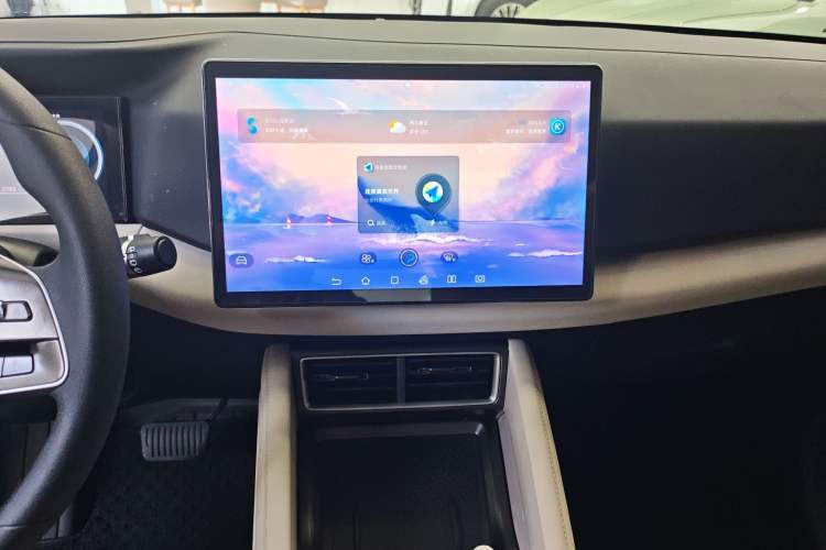 Used BYD Yuan UP 2024 401KM Leading Edition Audio And AC Panel