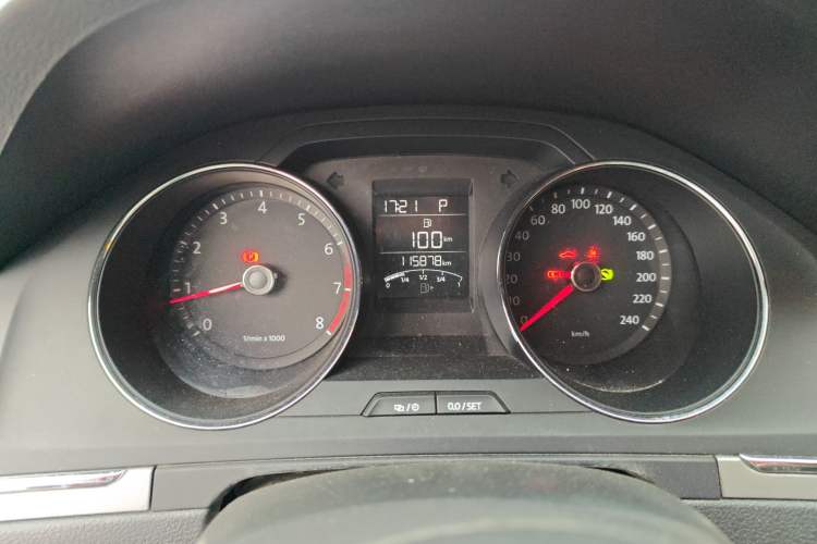 Used Volkswagen Bora 2013 1.6L Automatic Fashion Model
