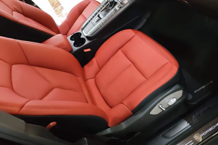 Used Porsche Macan 2018 Macan 2.0T Right Front Seat