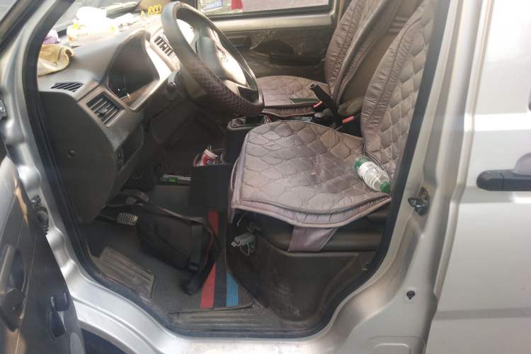 Used Wuling Rongguang S 2021 1.2L Base Model 7-Seater LSI
