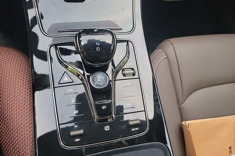 Used BYD Han 2020 DM Four-Wheel Drive Performance Edition Luxury Model
