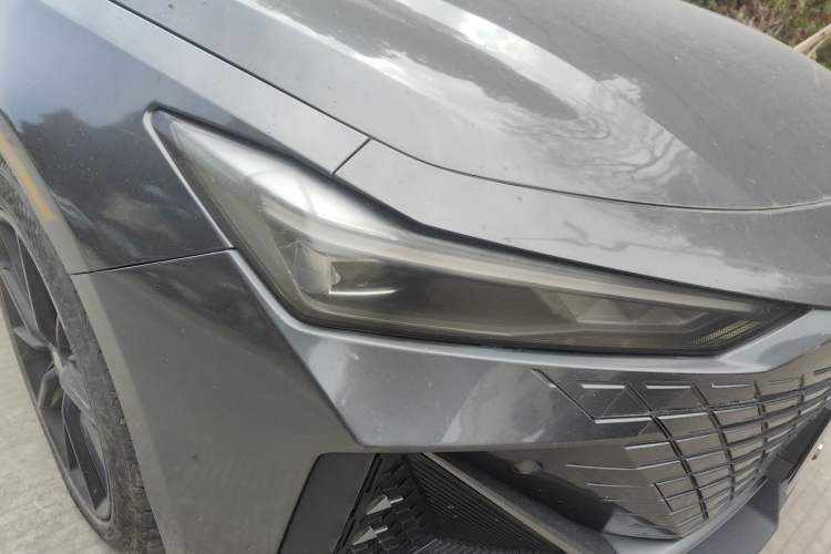 Used Changan UNI-V 2023 1.5T Prestige Model