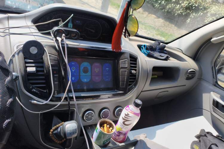 Used SAIC MAXUS Xintu V80 2021 2.0T Manual Classic Aoyuntong Long Wheelbase Mid-Roof 6/7/8/9-Seater