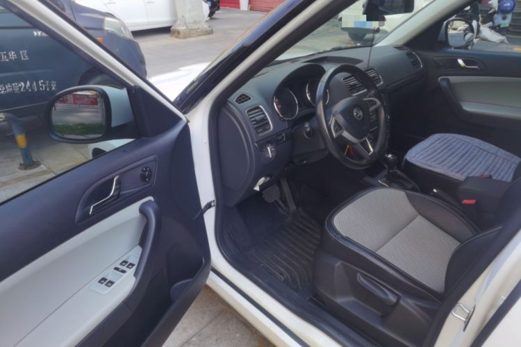 Used Skoda Yeti 2016 1.4TSI DSG Advanced Edition Driver Seat