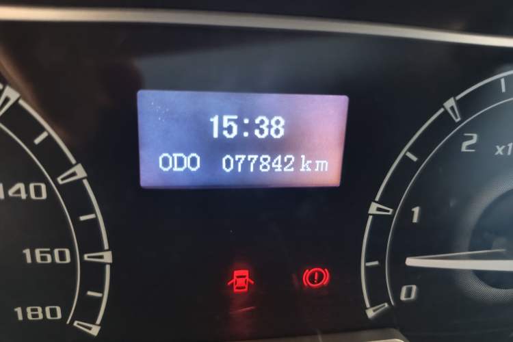 Used SAIC MAXUS Xintu V80 2021 2.0T Manual Classic Aoyuntong Short Wheelbase Ultra-Low Roof 5/6-Seater