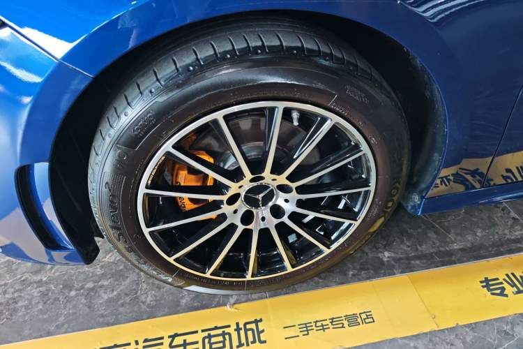 Used Mercedes-Benz A-Class 2021 A 200 L Sport Sedan Fashion Model
