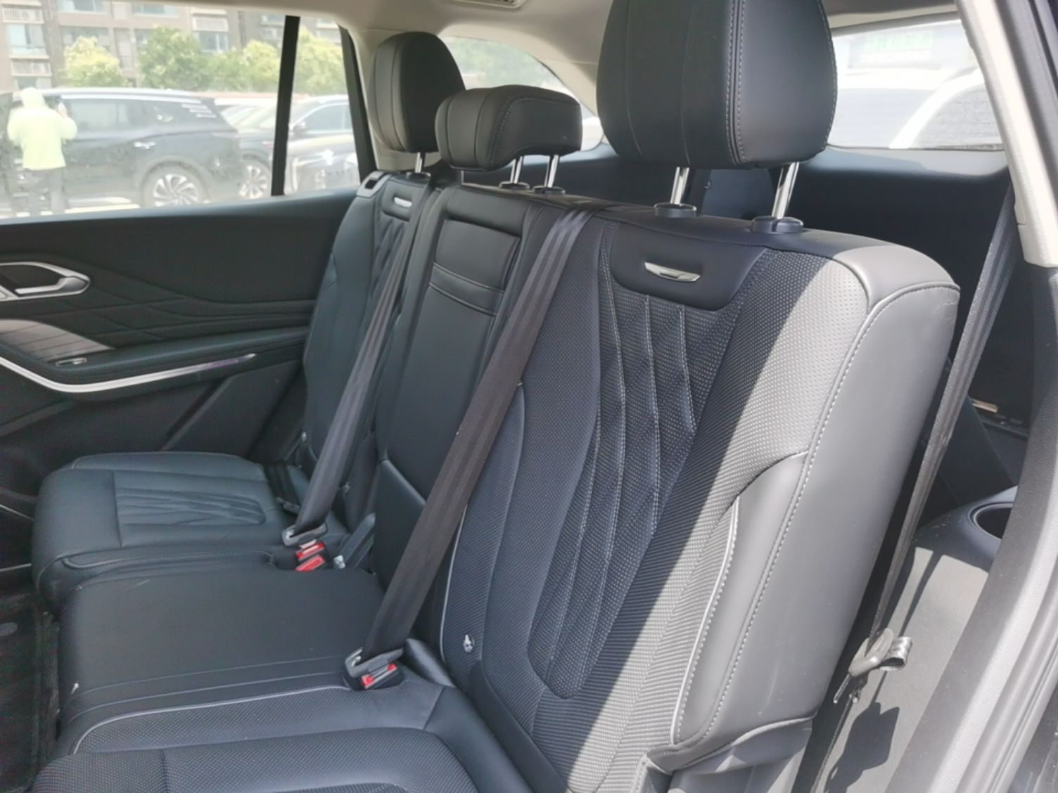 Hongqi HS7 PHEV 2024 2.0T PHEV Four-Wheel Drive Flagship Edition 7 Seats — снимка 20