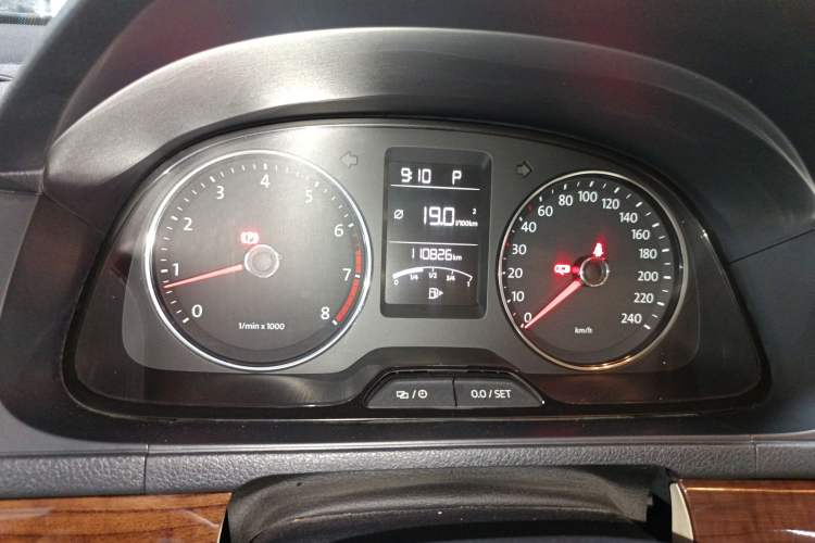 Used Volkswagen Lavida 2013 Restyled Classic 1.6L Automatic Comfort Edition