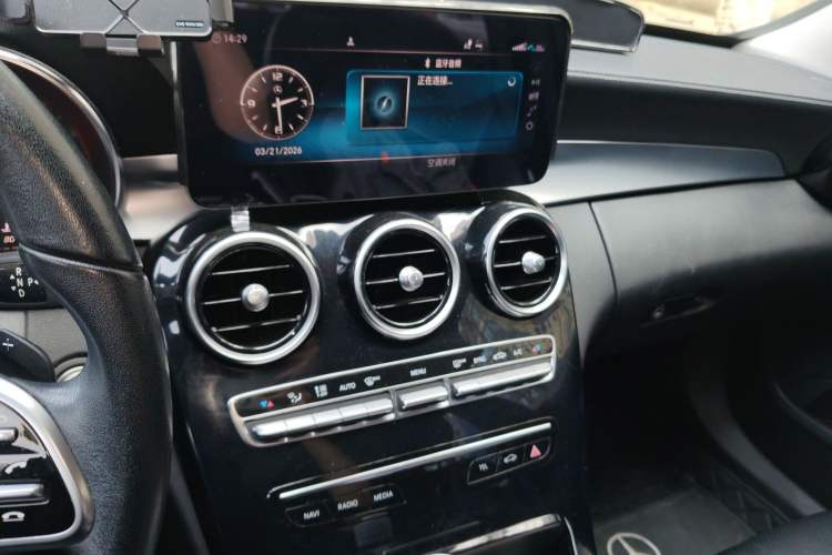 Used Mercedes-Benz C-Class 2019 C 180 L Dynamic Sports Edition Audio And AC Panel