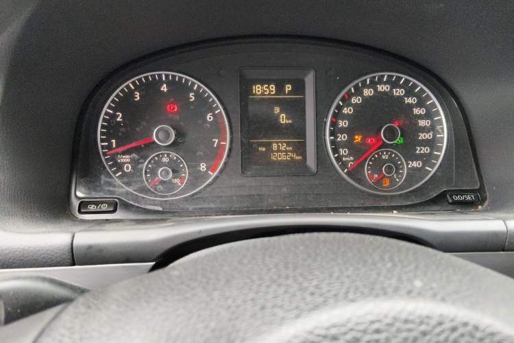 Used Volkswagen Touran 2015 1.4T DSG Comfort Edition 5 Seats Instrument Cluster