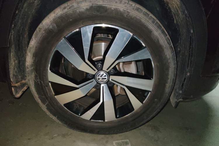 Used Volkswagen Tayron 2020 330TSI Two-Wheel Drive Luxury Smart Connectivity Version
