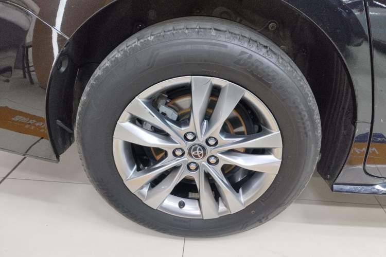 Used Toyota SIENNA 2024 2.5L Hybrid Four-Wheel Drive Prestige Edition