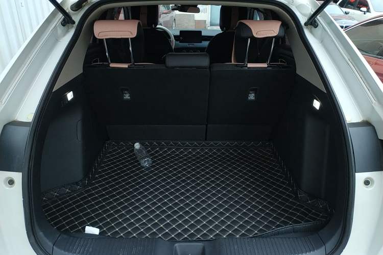 Used Honda Vezel 2023 1.5L CVT Tech Edition
