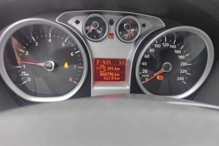 Used Ford Focus 2011 Hatchback 1.8L Automatic Fashion Edition
