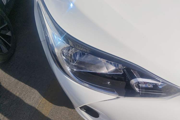 Used Toyota YARiS L Zhi Xiang 2017 1.5E CVT Dynamic Edition Right Front Headlight