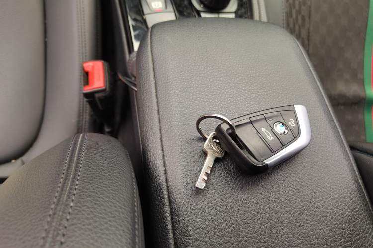 Used BMW 1 Series 2017 118i Sport Edition Vehicle Key