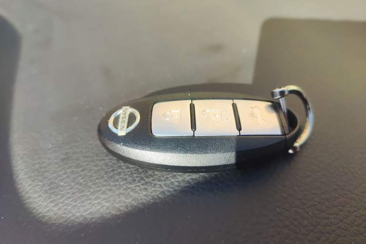 Used Nissan Sylphy 2019 1.6XV CVT Smart Connect Luxury Edition China VI Standard Vehicle Key