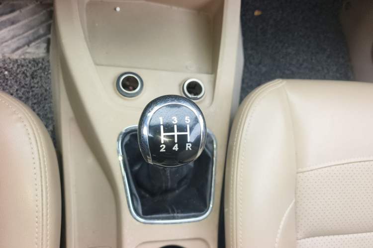 Used Wuling Hongguang 2013 1.5L S Comfort Model