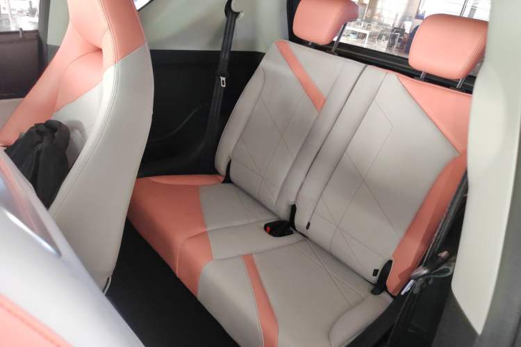 Used Chery Little Ant 2022 300 000 Yuan "Ant Fan" Edition "Extra Sweet" Version Lithium Iron Phosphate 29.2 kWh 30 kW 301 km