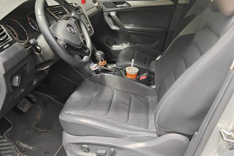 Used Volkswagen Tiguan L 2017 330TSI Automatic Two-Wheel Drive Luxury Edition Left Front Seat