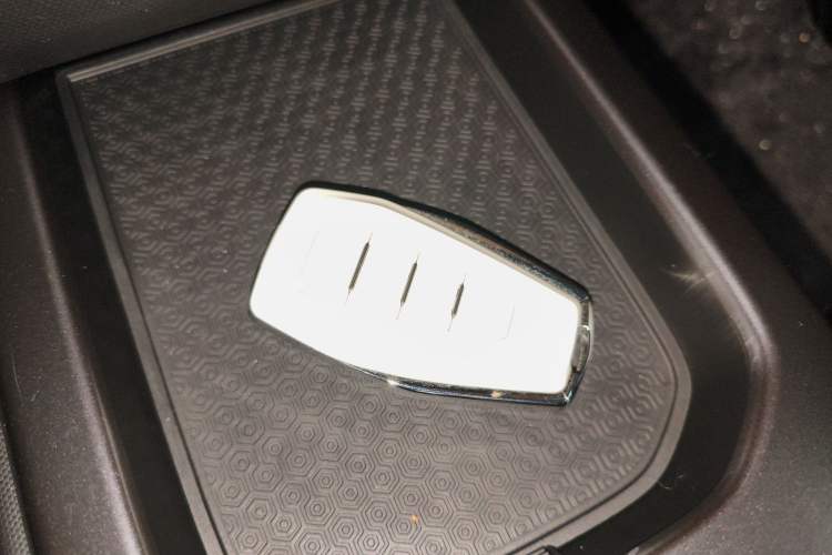 Used Geely Auto icon 2023 1.5TD Chocolate Smoothie Edition
