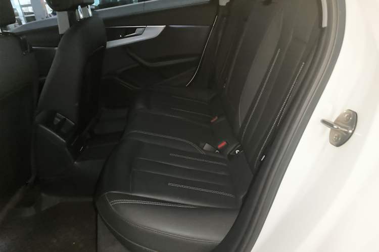 Used Audi A4L 2020 40 TFSI Fashionable and Elegant Model