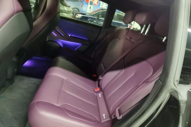 Used Nio ET5T 2023 75 kWh Touring Left Rear Seat