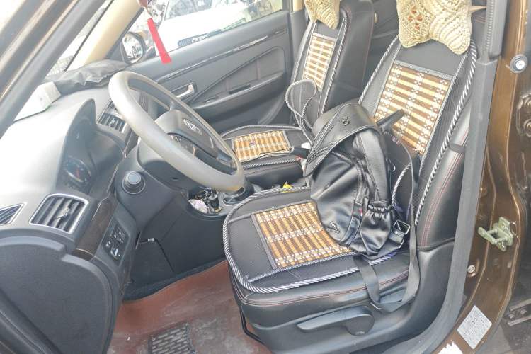 Used Dongfeng Fengon 360 2015 1.5L Manual Luxury 7-Seater China IV Standard