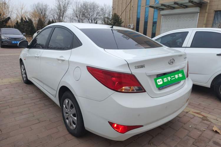 Used Hyundai Verna (older generation) 2014 1.4L Manual Smart GLS Trim