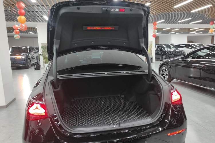 Used Mercedes-Benz E-Class 2025 Facelift E 300 L Luxury Edition