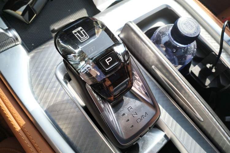 Used Tank 700 New Energy 2024 Hi4-T Extreme Edition Gear Lever