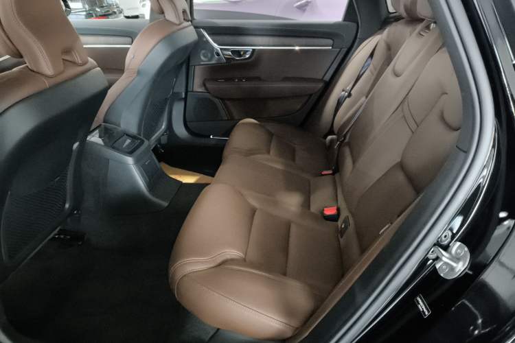 Used Volvo S90 New Energy 2024 Plug-in Hybrid Four-Wheel Drive Long-Range Luxury Smart Edition
