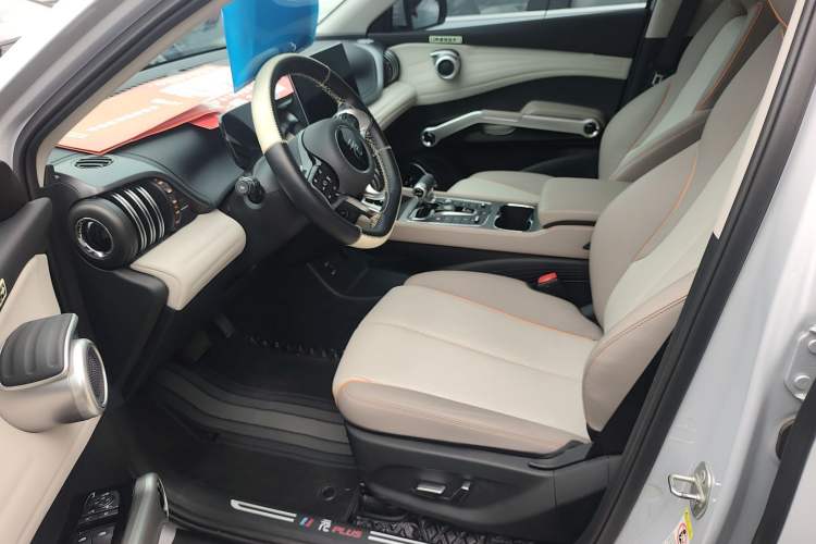 Used BYD Yuan PLUS 2024 Honor Edition 430KM Beyond Model
