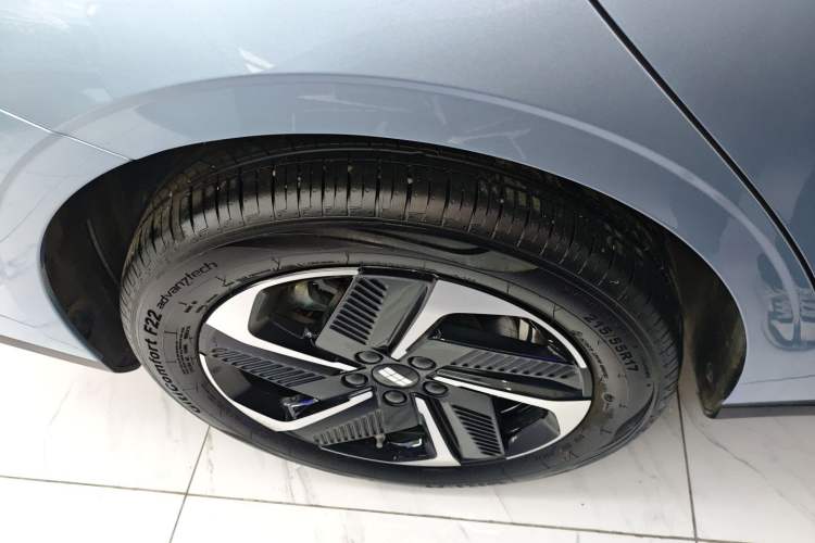 Used Geely Galaxy L6 2025 EM-i 140km Starship Edition Exterior 5