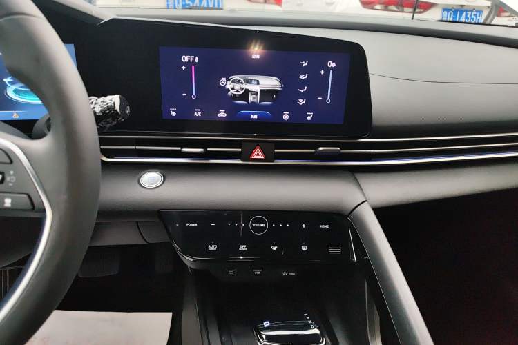 Used Hyundai Elantra 2021 1.5L CVT TOP Flagship Edition Audio And AC Panel