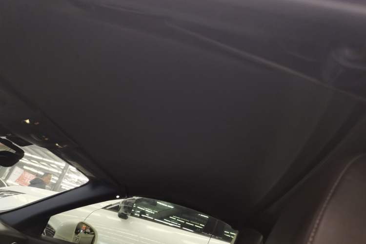 Used Mercedes-Benz SLK-Class 2011 SLK 200 Fashion Model
